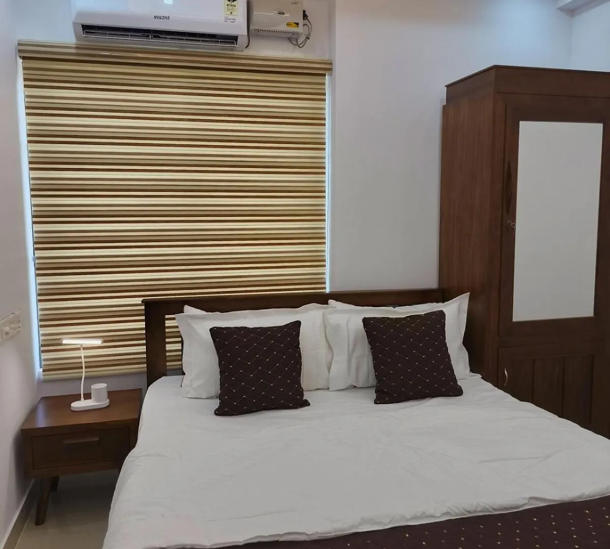 Posh 1 Bhk Apt With Temple View In Guruvayur B1001 0*,  Indie