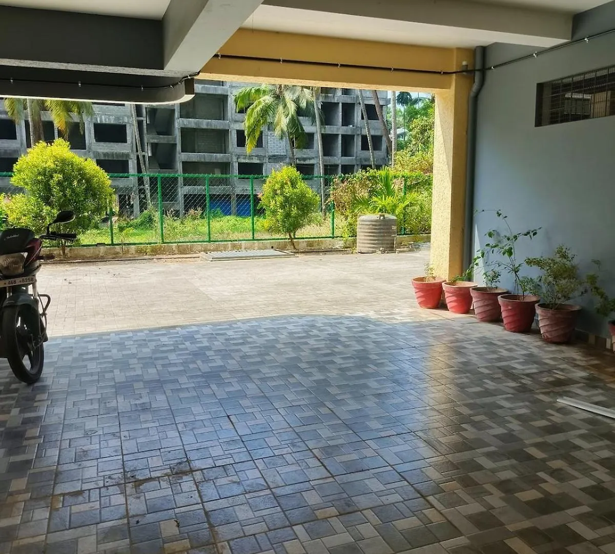 Apartment Posh 1 Bhk Apt With Temple View In Guruvayur B1001 India