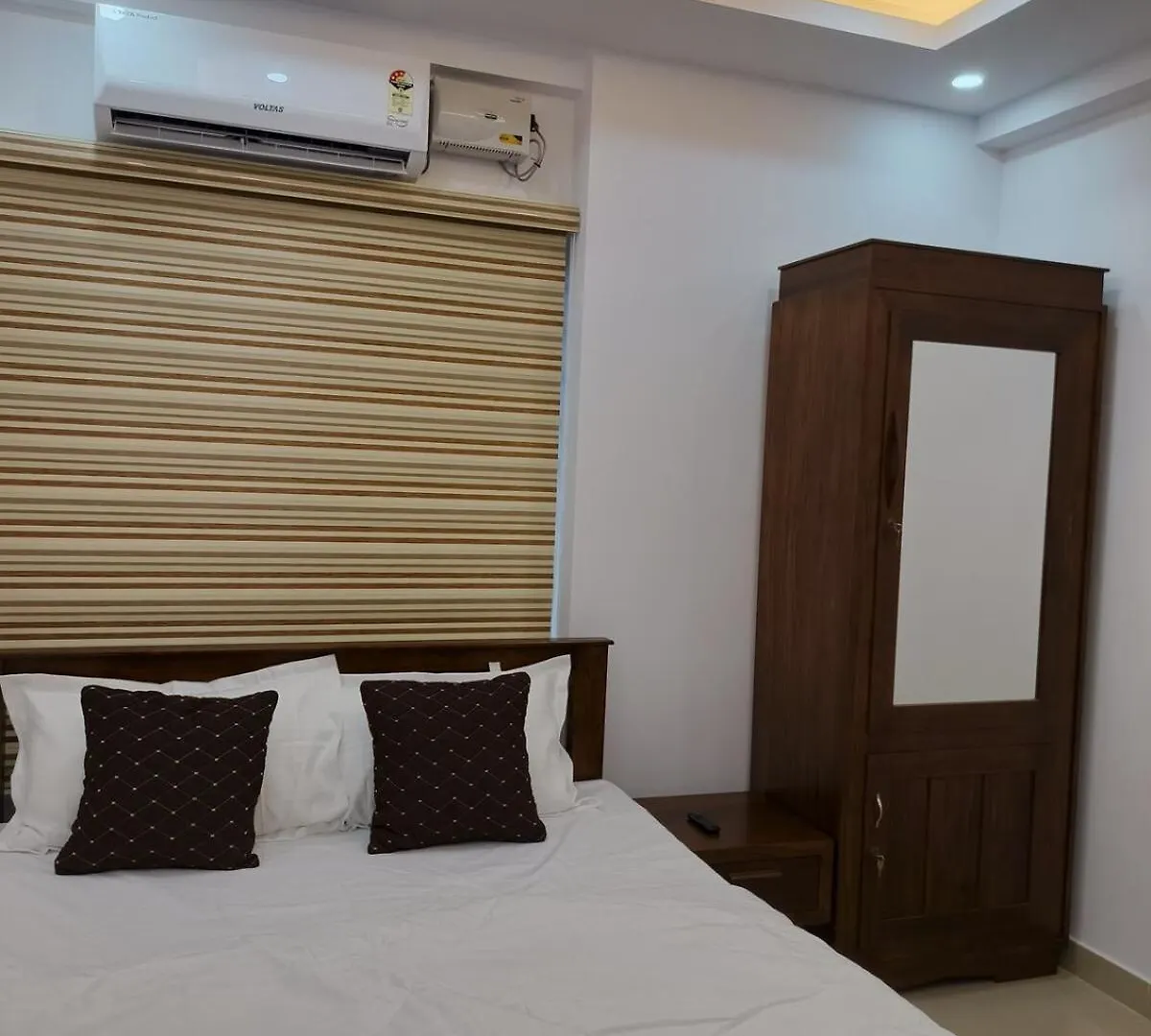 Posh 1 Bhk Apt With Temple View In Guruvayur B1001